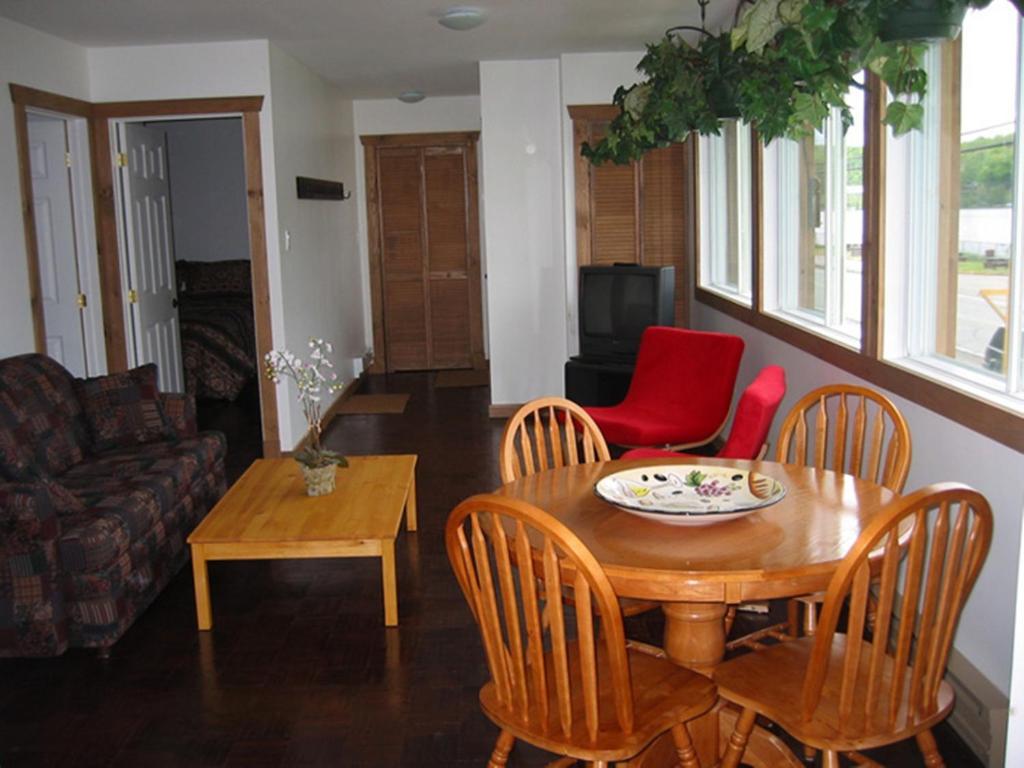 Cottages Du Lac Orford, Cottage A, Cote Raquettes Cottage B, Cote Skis Ийстман Екстериор снимка